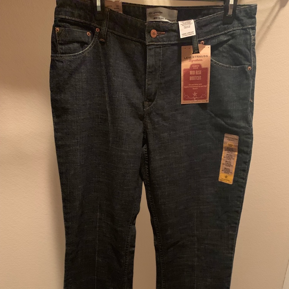 NWT Levi Strauss stretch jeans